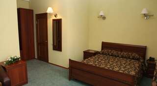 Гостиница Золотой Берег Таганрог Двухместный номер с 1 кроватью или 2 отдельными кроватями-2